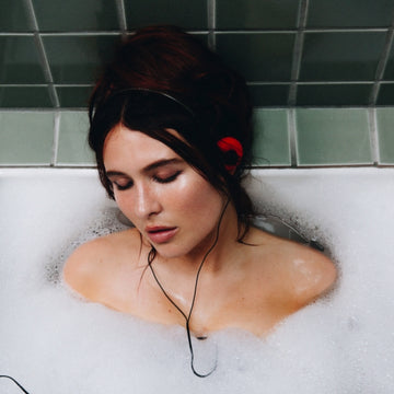 CONFESSIONS | VINYL RECORD (LP)