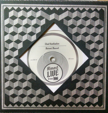 VANGAALEN, CHAD | MUTANT MUSSEL (BLACK/CLEAR SPLIT VINYL) | 7IN VINYL