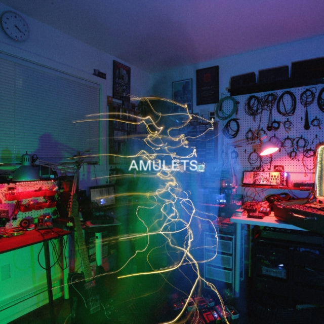 AMULETS | BETWEEN DISTANT & REMOTE | VINYL RECORD (LP)
